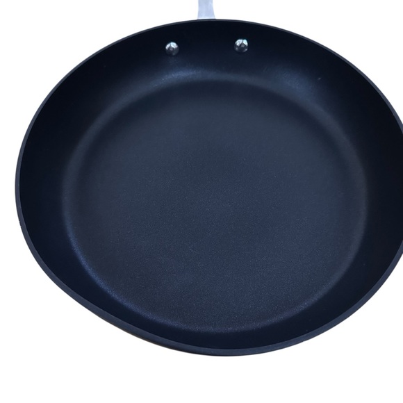 All-Clad Black 10” Frying Pan - Picture 5 of 9